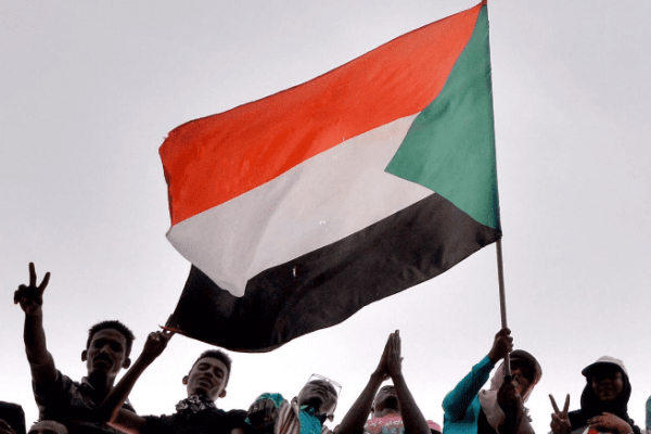 Sudanda nümayişçilərə silahlı müdaxilə