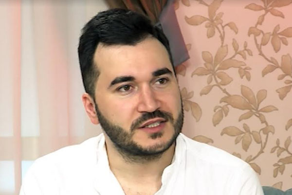 Azərbaycanlı müğənni borcunu ala bilmək üçün falçıya getdi (VİDEO)