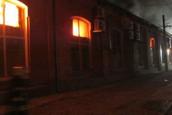 Odessada otel yandı: 8 ölü, 10 yaralı