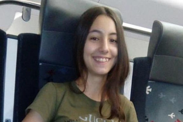 Bakıda 15 yaşlı qız naməlum maşına əyləşib, yoxa çıxdı