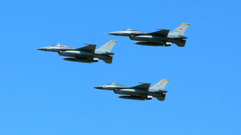 F-16 qırıcıları Azərbaycan səmasında (FOTO/VİDEO)
