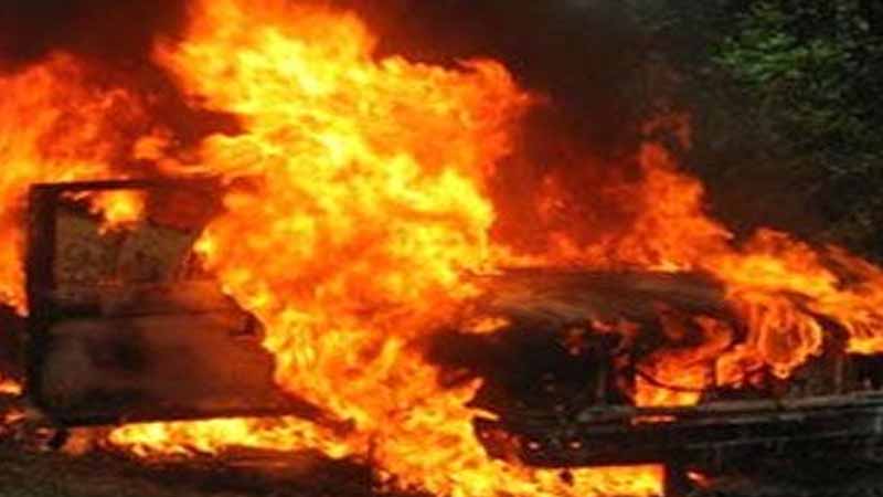 Xırdalanda kütləvi yanğın: 4 yük avtomobili yandı