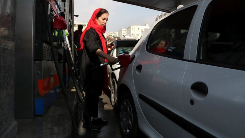 İranda benzin bahalaşdı, etirazlar başladı