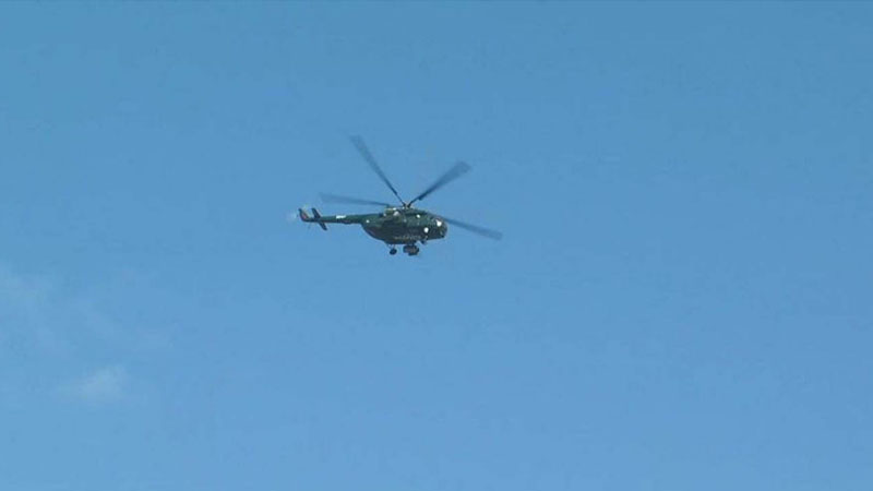 Sumqayıtda uçan helikopterlərdən sakinlərə dəvətnamə atıldı (FOTOLAR)