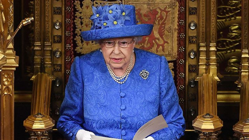 Kraliça “Brexit” sazişini təsdiqlədi