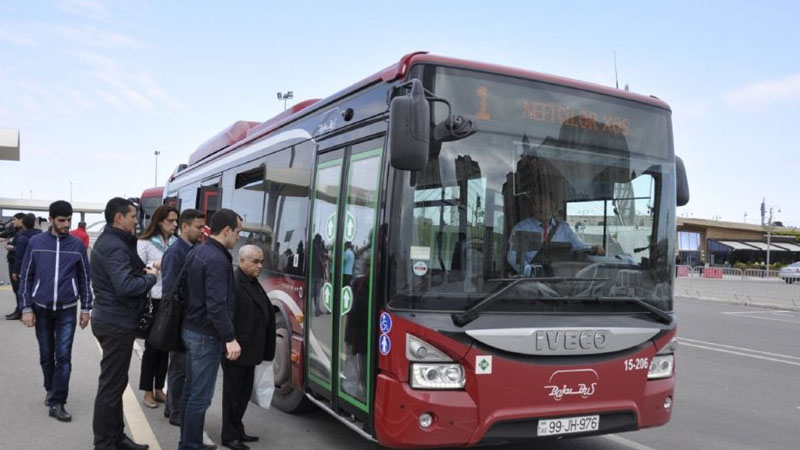 Ekspert: “Bakı avtobuslarında sərnişinlərin sayı azalmır”