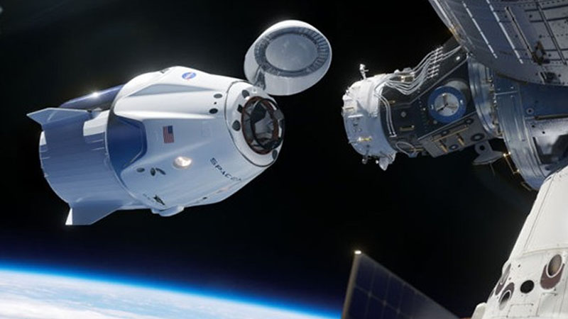 “Crew Dragon” idarəolunan gəmisi kosmik hədəfə çatdı (VİDEO)