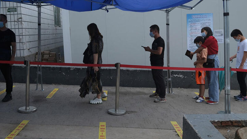 Çində 400 min nəfər yenidən karantinə alındı