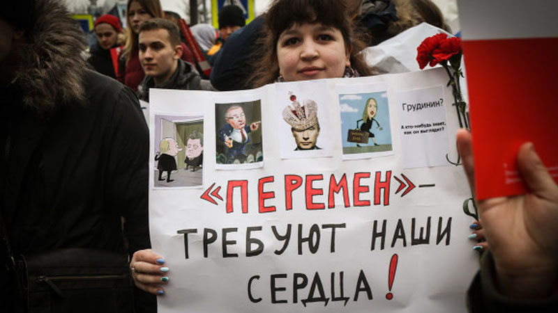 Rus ekspert: “Putin yerini bərkitdi, daha müxalifət heç nəyə ümid etməsin”