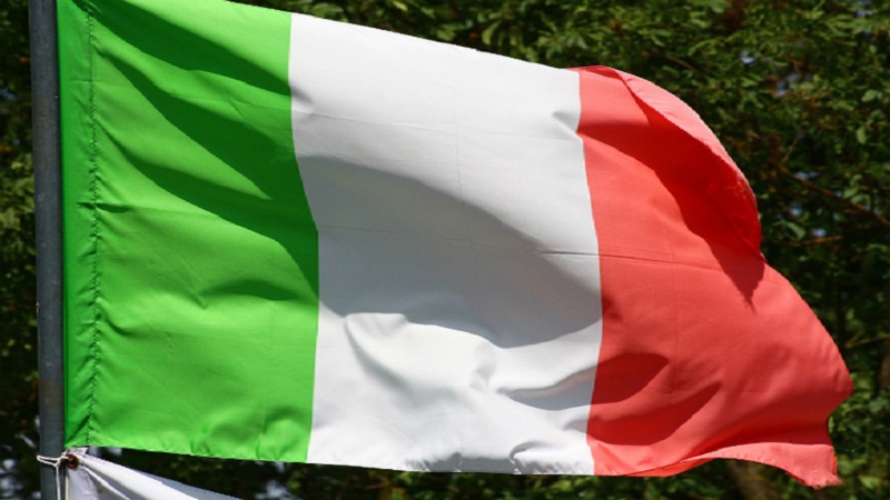 İtaliya parlamenti fövqəladə rejimi oktyabr ayına qədər uzadır
