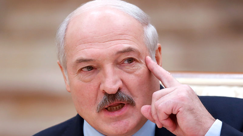 Lukaşenkodan şok: Tutulan rus hərbçiləri Ukraynaya veriləcək