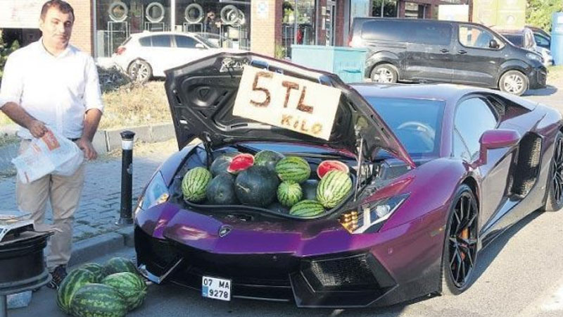 Milad Hatəmi və Seyid Yaşar İstanbulun mərkəzində “Lamborghini” ilə qarpız satdı (FOTO/VİDEO)
