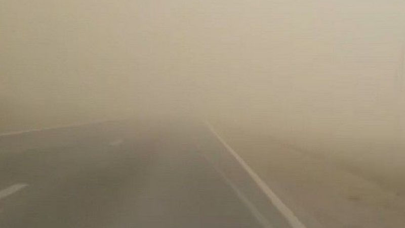 Stavropol bölgəsində toz fırtınası ətrafı görünməz etdi (VİDEO)