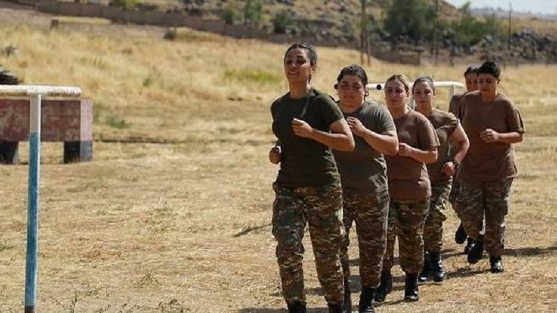 Erməni qadınların ordu təlimləri gülüş doğurdu (VİDEO)