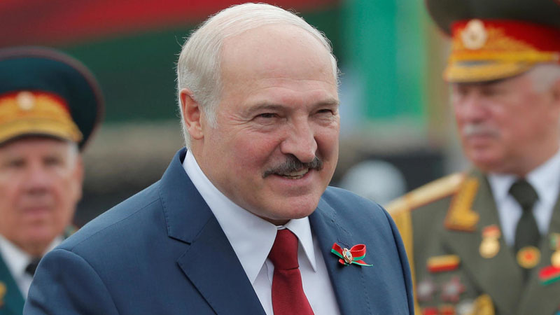 Lukaşenko hökumətyönümlü mitinqi baharda keçirməyi təklif etdi