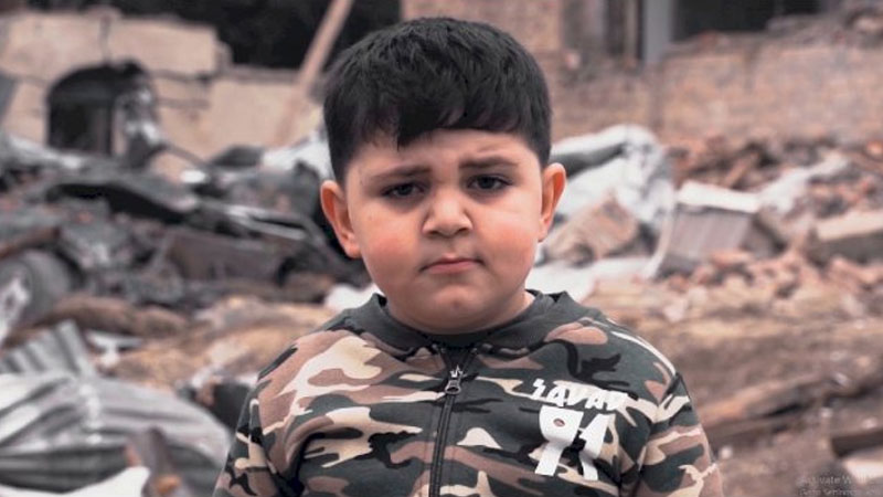 Erməni terrorunda yaxınlarını itirən uşaq: “Anamın qoxusu üçün darıxıram” (VİDEO)