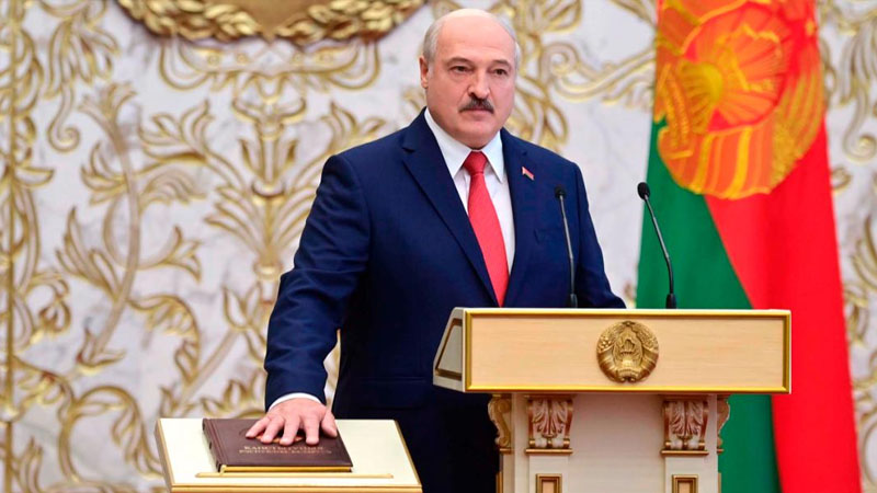 Lukaşenko prezidentlikdən istefa verəcəyi zamanı açıqladı: “Sakitləşin”