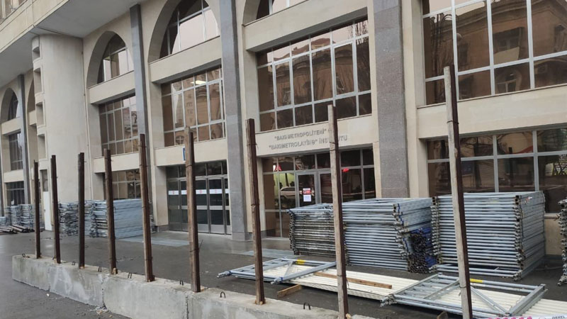“Elmlər Akademiyası” metrosunun hasarlanmasının səbəbi açıqlandı (FOTO)
