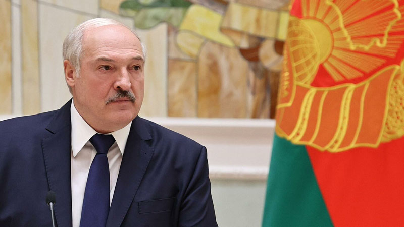 Lukaşenko hakimiyyəti oğullarına ötürməyəcəyinə söz verdi