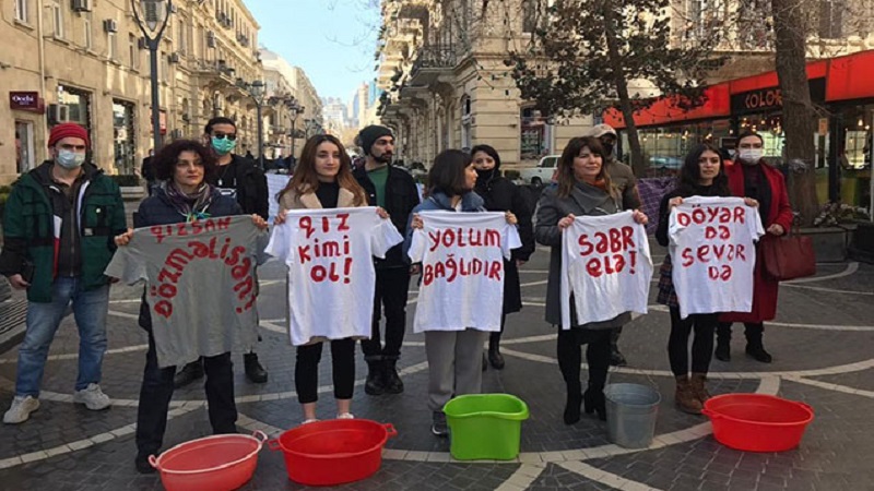 “Döyər də, sevər də” - Bakının mərkəzində aksiya (FOTOLAR)