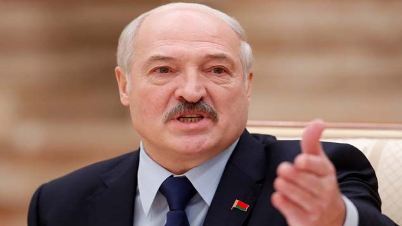 Jurnalistlər Lukaşenkonun dəbdəbəli malikanələrini üzə çıxardı (VİDEO)