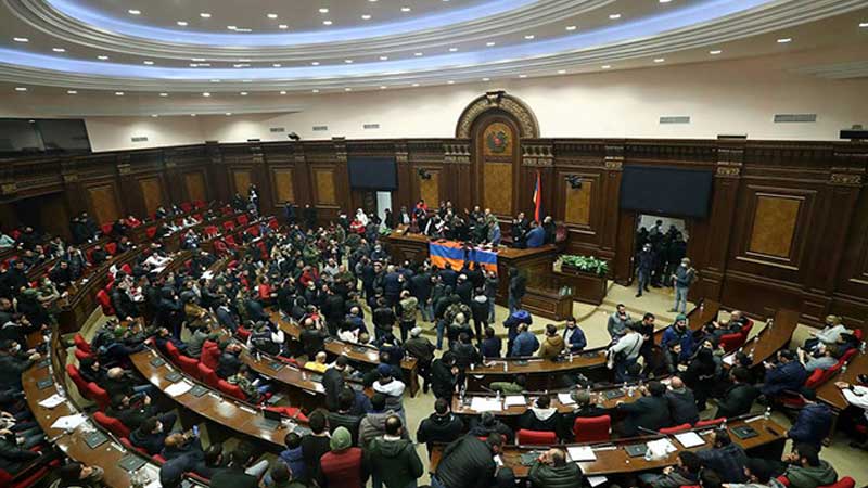 Ermənistan parlamenti ikinci dəfə Paşinyanın namizədliyini qəbul etmədi