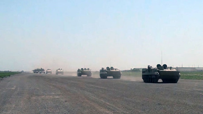Raket və artilleriya bölmələri təyin edilmiş marşrutlarla hərəkət edir (VİDEO)