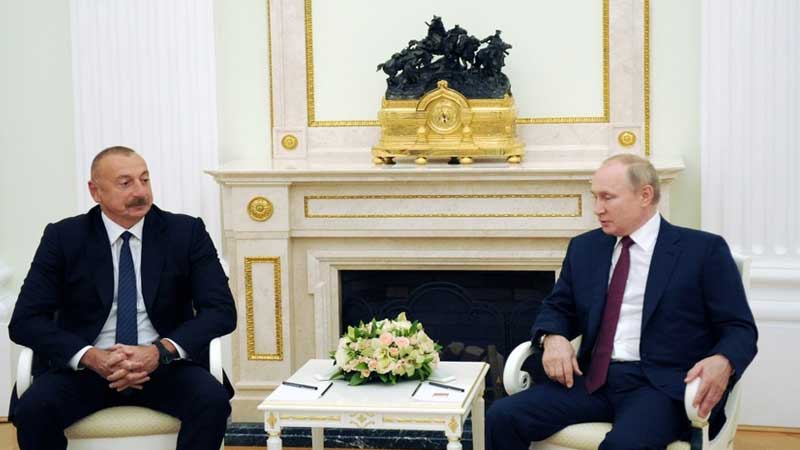 İlham Əliyev Rusiyaya getdi, Vladimir Putinlə görüşü başladı (FOTO)