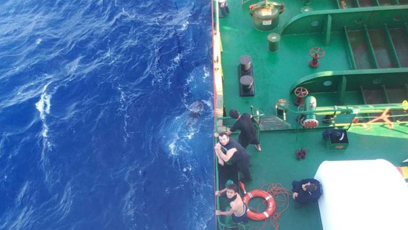 Kapitanı azərbaycanlı olan gəmi 32 suriyalı miqrantı xilas etdi (FOTO/VİDEO)