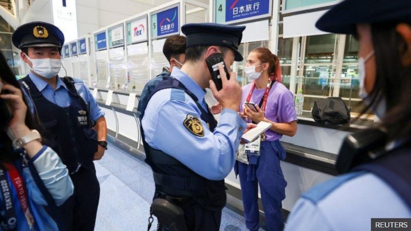 Tokiodan ölkəsinə qayıtmağa qorxan idmançı polisdən yardım istədi