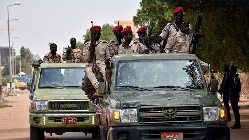 Çevriliş: Ordu Sudanın baş naziri və nazirlərini həbs etdi, paytaxt bağlandı