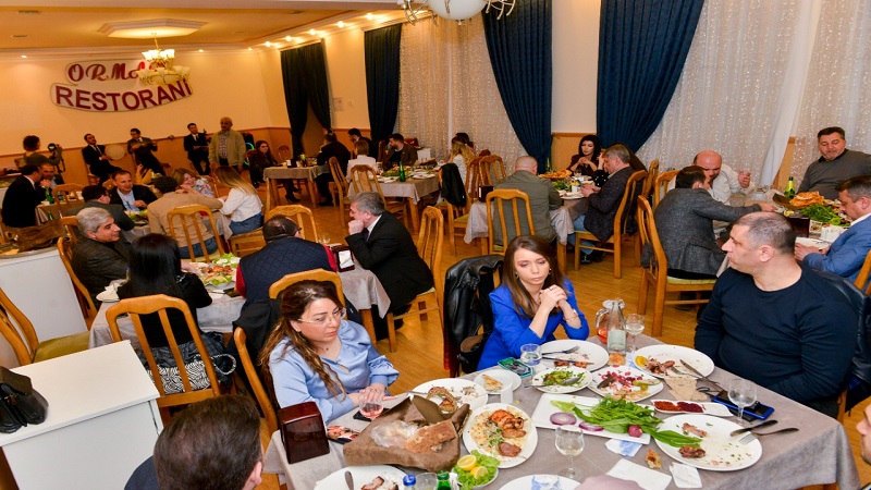 AY Partiya media mənsubları ilə iftar süfrəsində bir araya gəldi (FOTO)