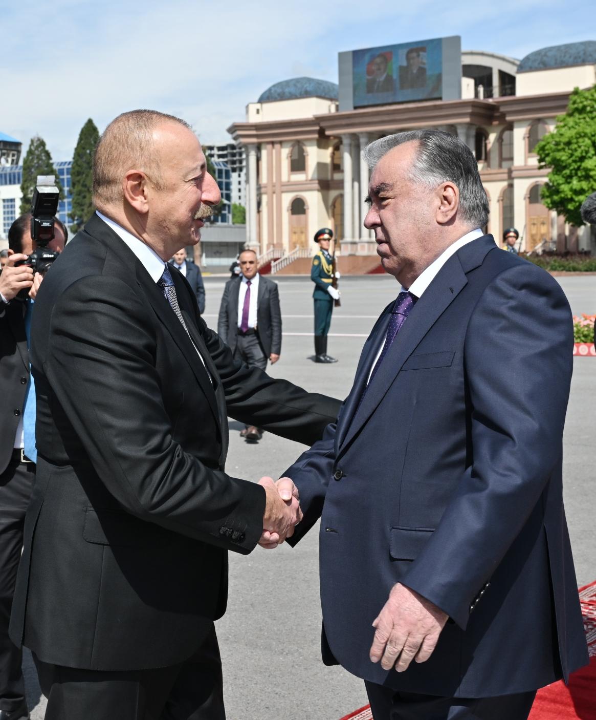 Prezidentin Tacikistan səfəri başa çatdı (FOTO)