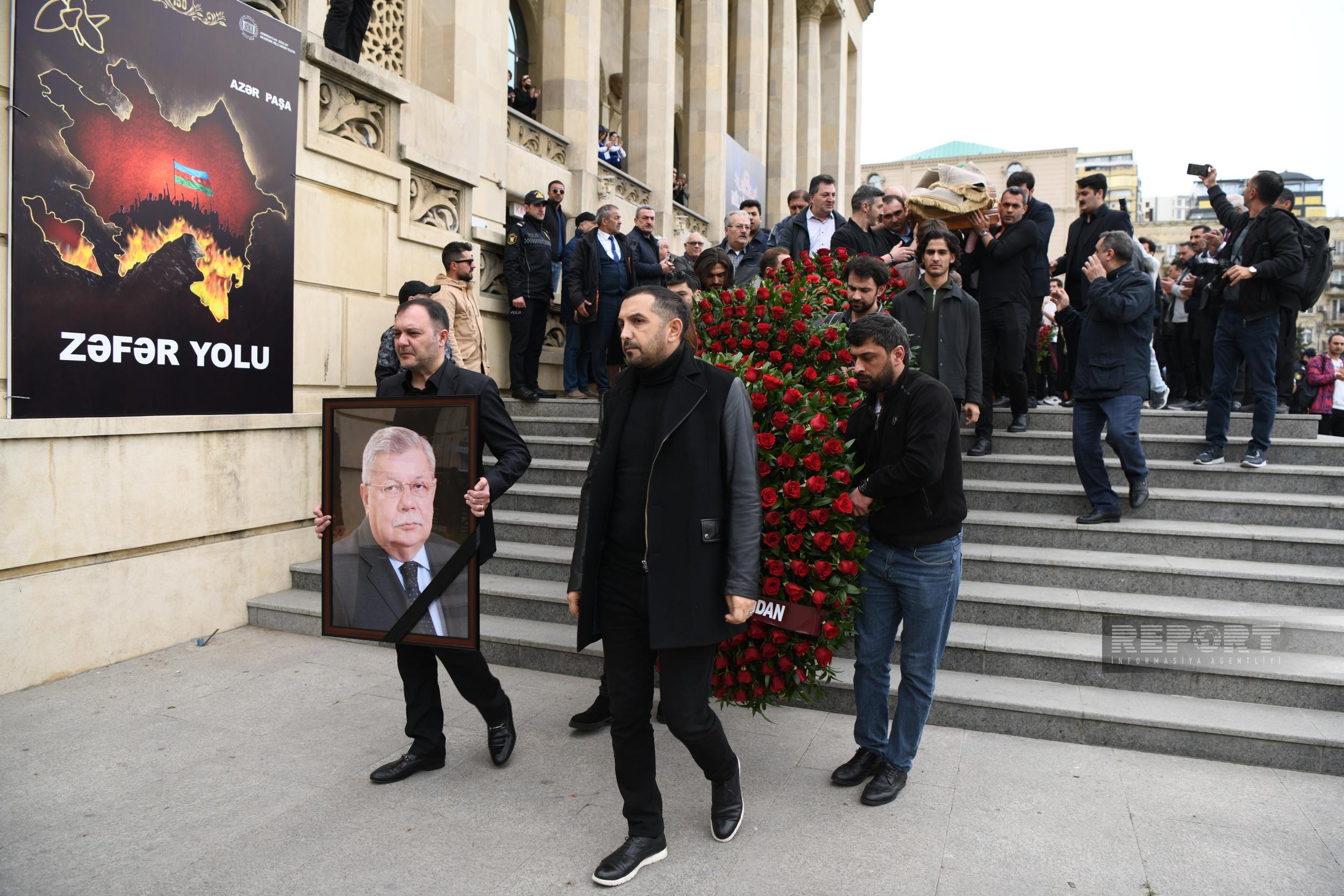 Azərpaşa Nemətov dəfn olundu (YENİLƏNİB/FOTO)