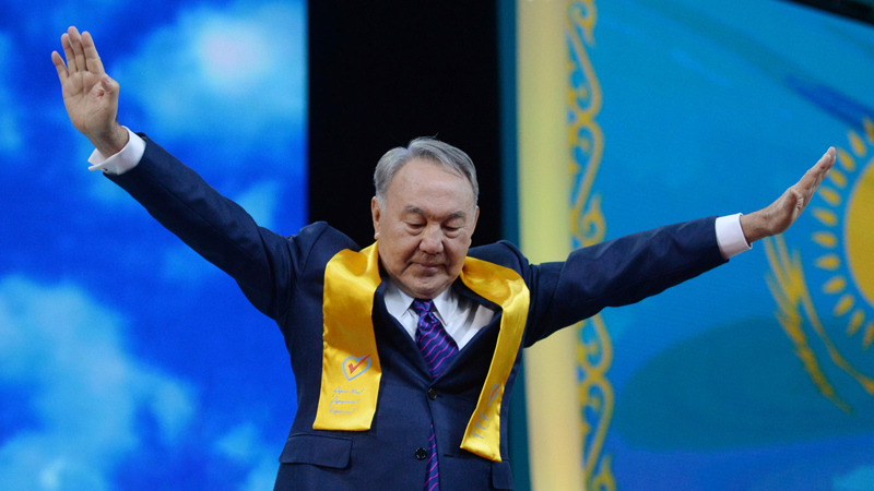 Nursultan Nazarbayev daha bir neçə vəzifəsini itirdi