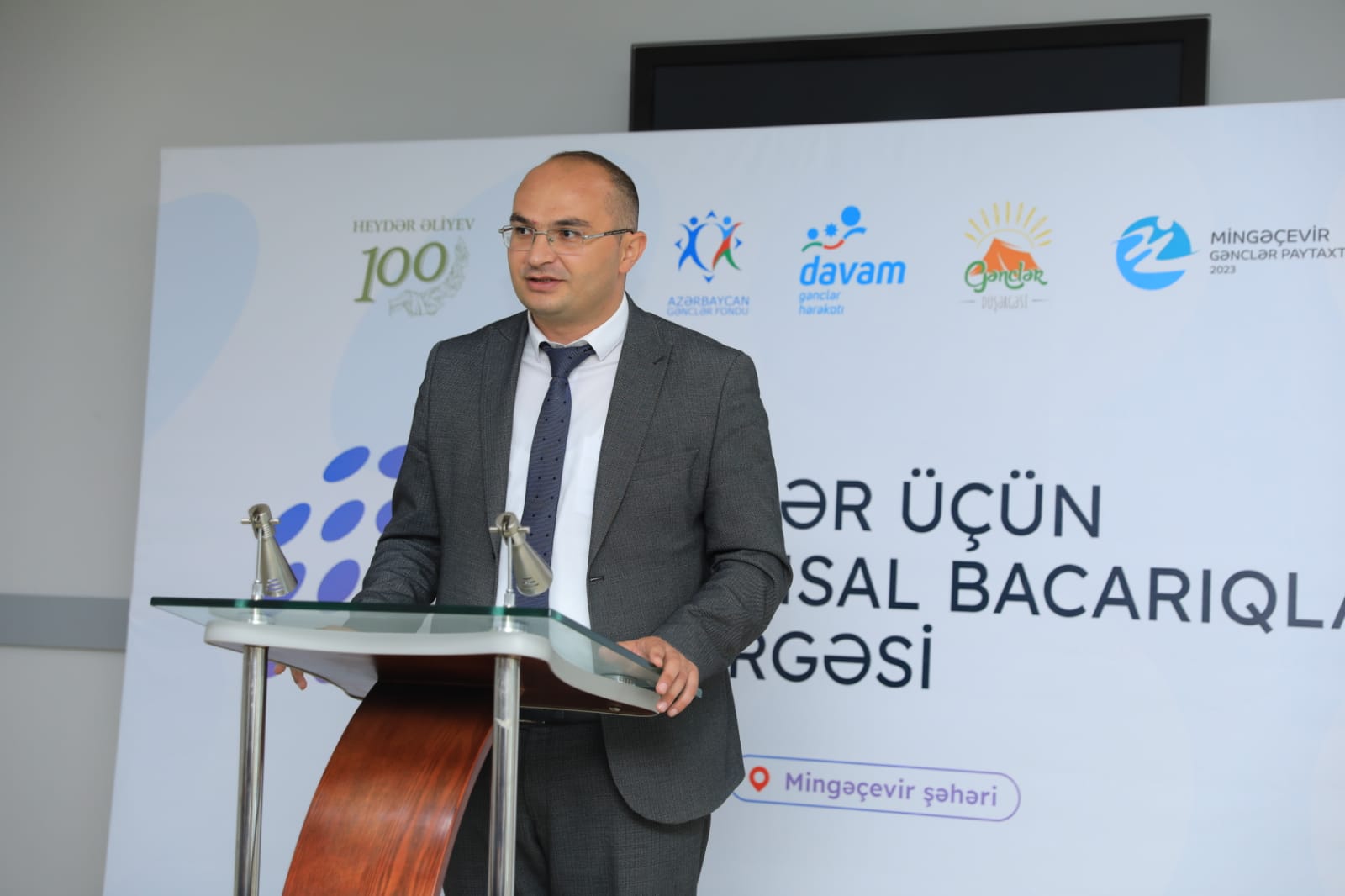 “Gənclər üçün Rəqəmsal Bacarıqlar Düşərgəsi”nə start verilib (FOTOLAR)