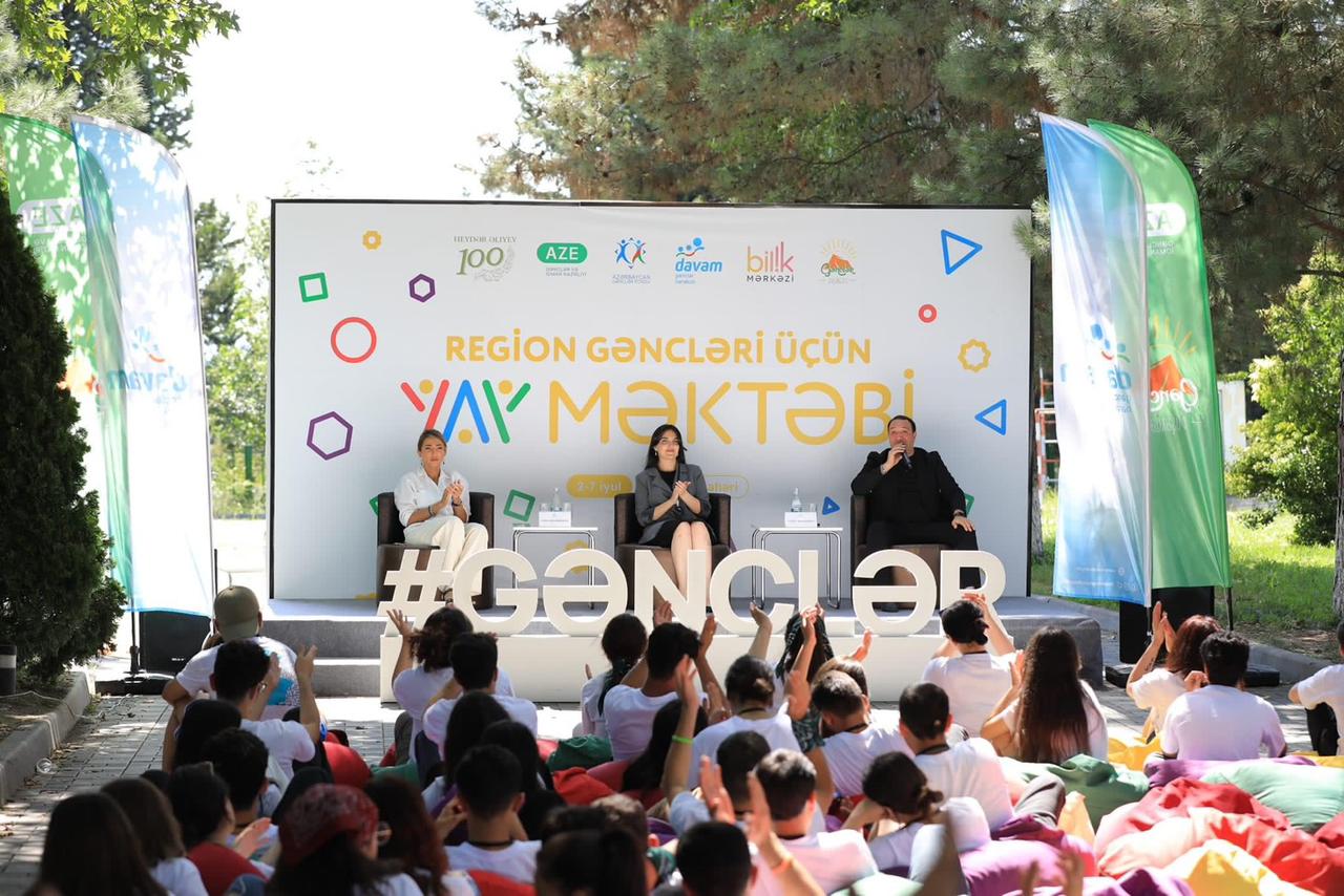 “Region Gəncləri üçün Yay Məktəbi” başa çatıb (FOTO)