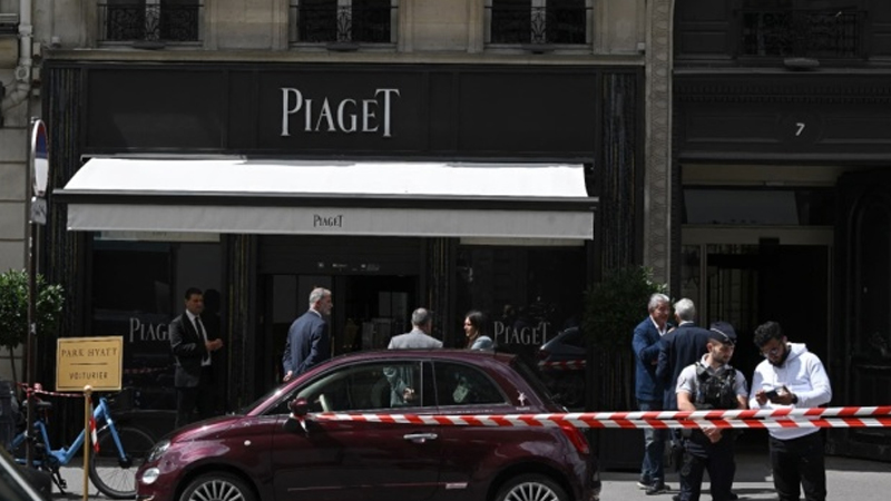 Parisdə böyük soyğun: 15 milyon avroluq qızıl-zinət əşyaları aparıldı