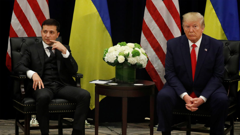Zelenski Trampı Ukraynaya dair sülh planını açıq şəkildə paylaşmağa çağırdı