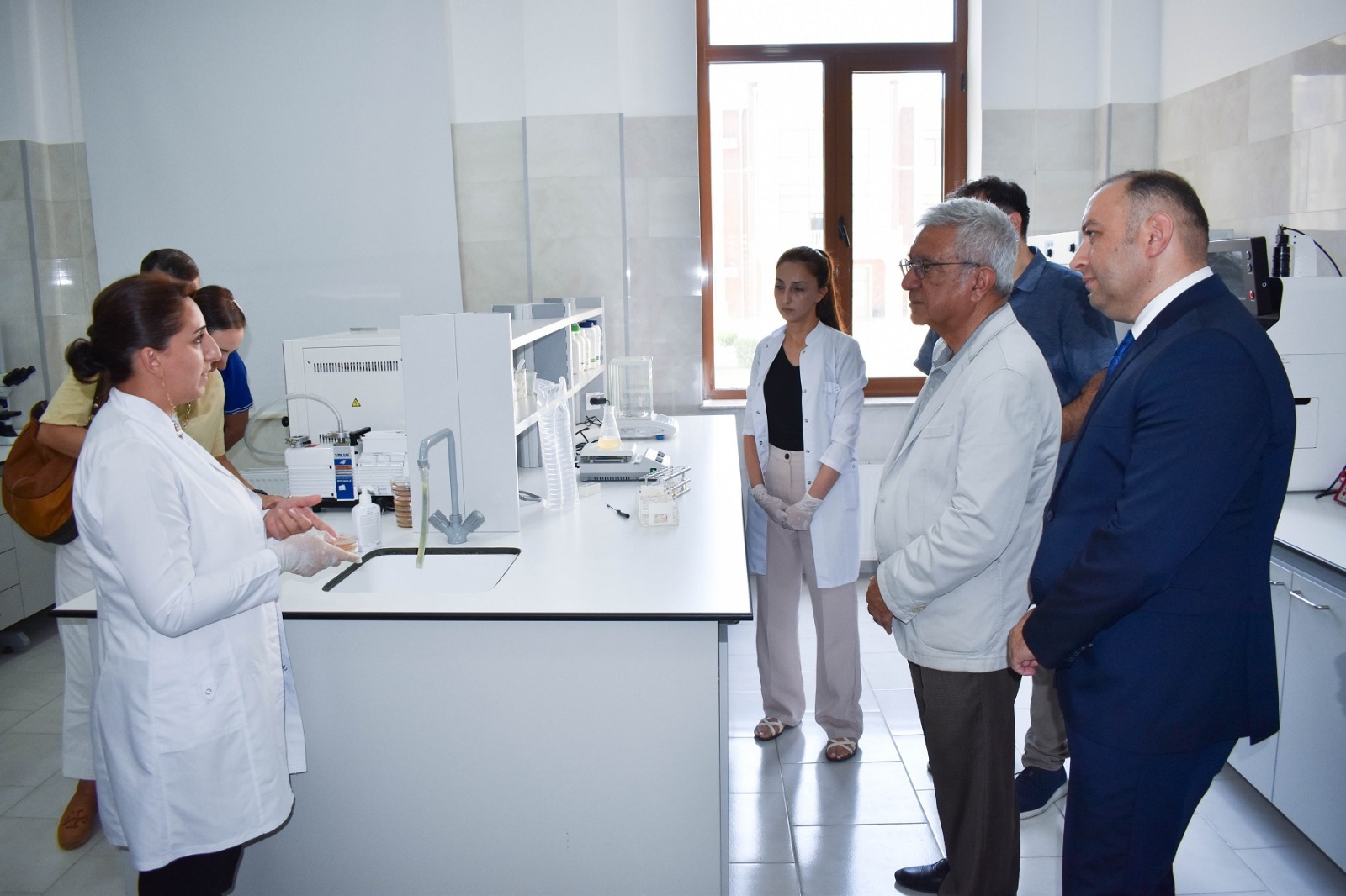 ADA Universitetinin nümayəndə heyəti Mərkəzin fəaliyyəti ilə tanış oldu (FOTO)