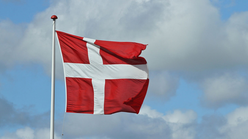 Danimarka Quranın yandırılmasını qadağan etdi - Cinayət hesab olunacaq