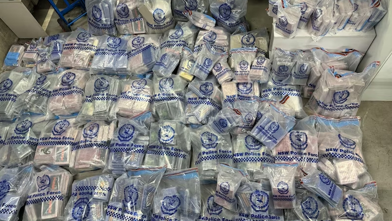 Polis mənzildə 1 milyard dollar dəyərində 722 kiloqram kokain tutdu (FOTO)