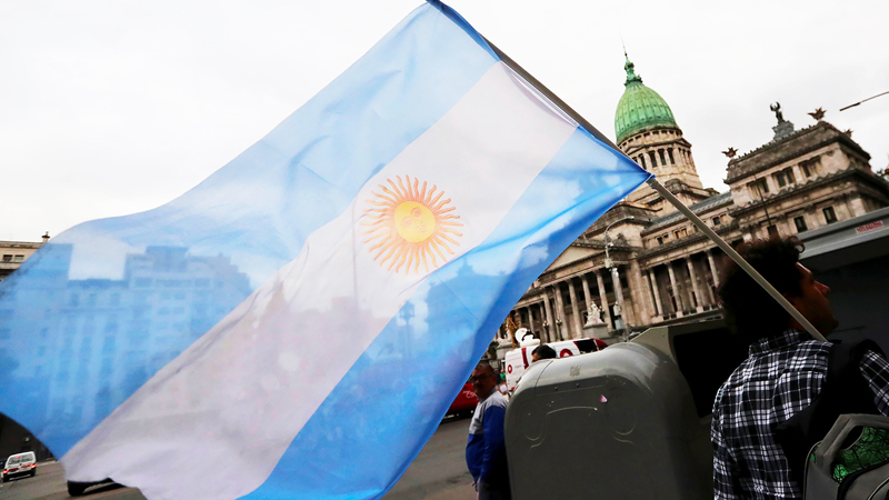 Argentina bəzi iqtisadi islahatlara başlamaqdan imtina etdi