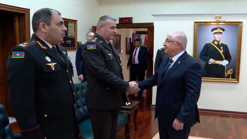 Yaşar Gülər Ankarada Azərbaycan generallarını qəbul etdi