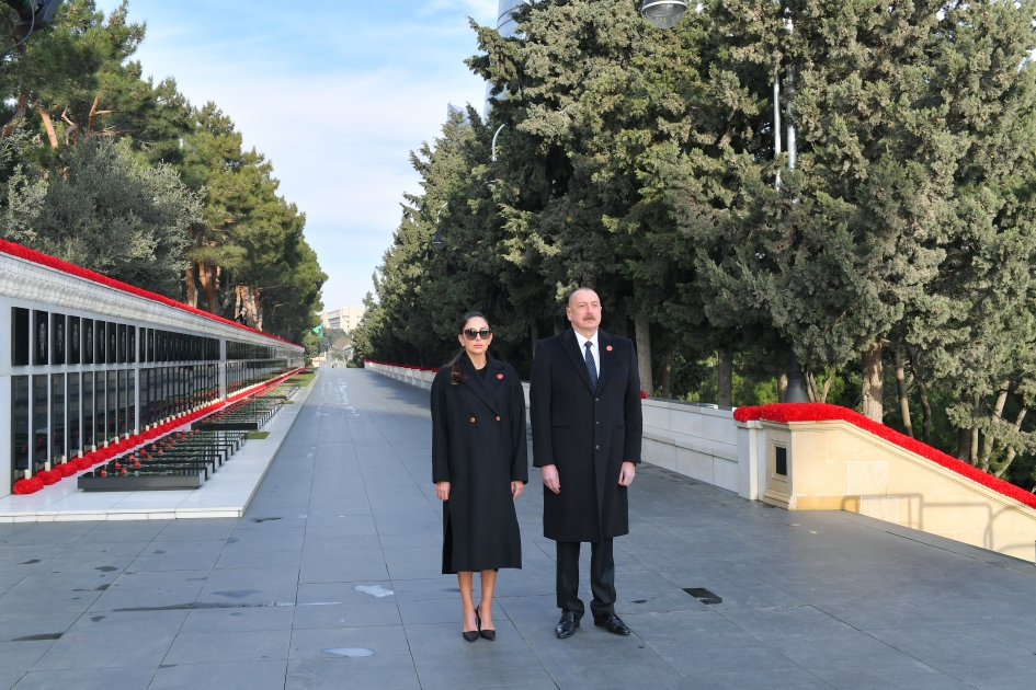 Prezident və birinci xanım Şəhidlər xiyabanını ziyarət etdi (FOTO/YENİLƏNİB)