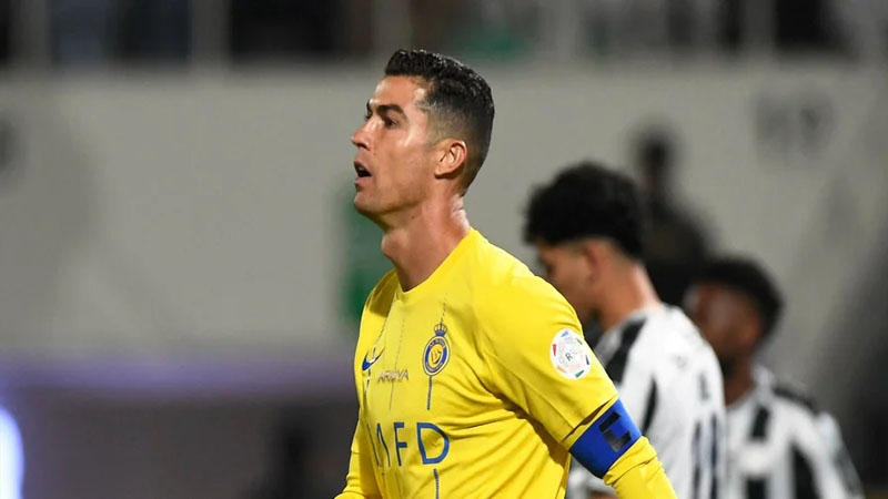 Kriştiano Ronaldo Səudiyyə Ərəbistanında ədəbsiz jestinə görə cəzalandırıldı