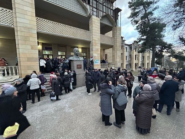 Bölgələrdə seçici fəallığı müşahidə olunur (FOTOREPORTAJ)