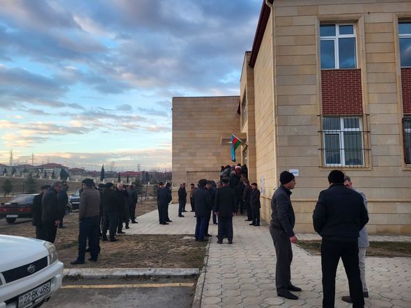 Bölgələrdə seçici fəallığı müşahidə olunur (FOTOREPORTAJ)