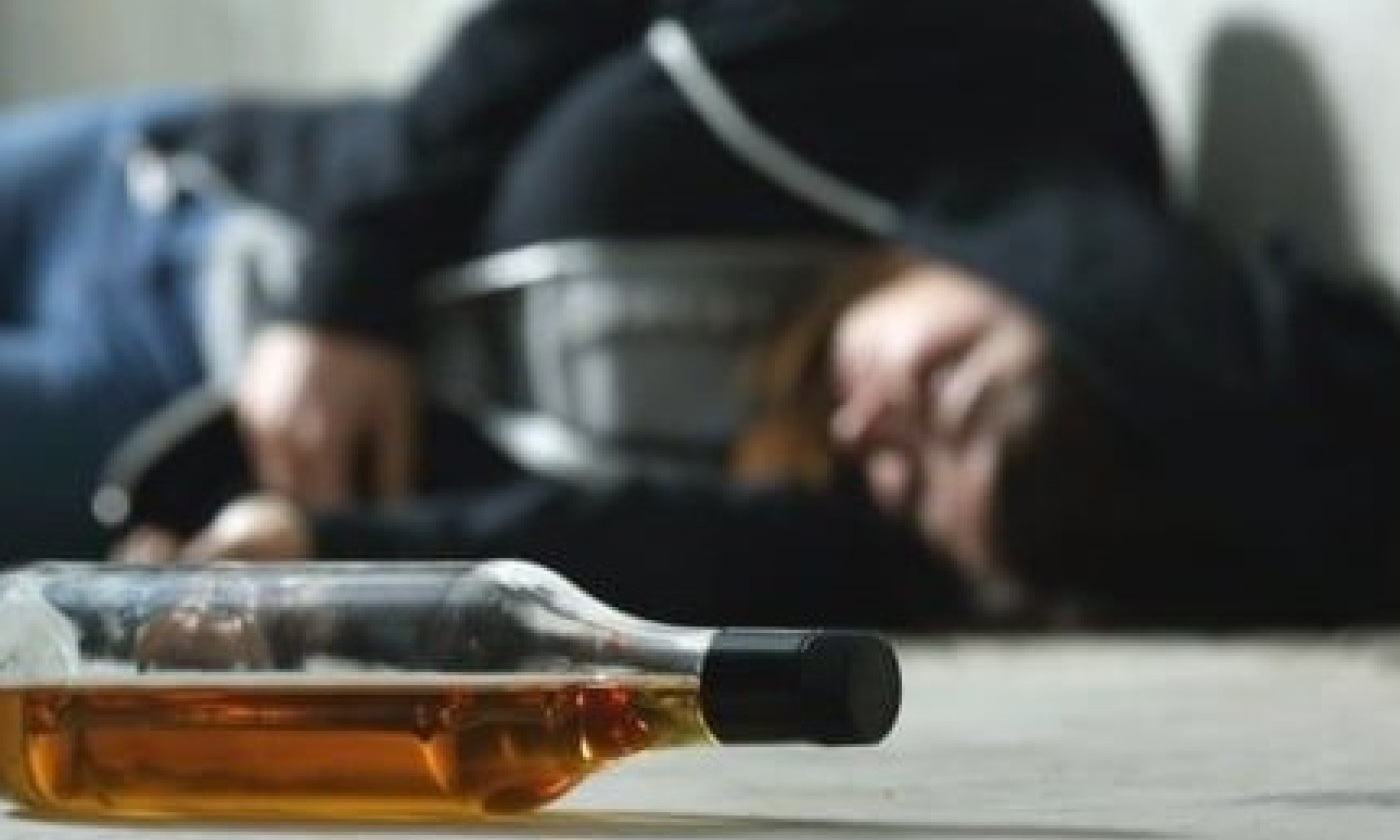 Azərbaycanda 16 yaşlı qız toyda alkoqollu içkidən şoka düşdü