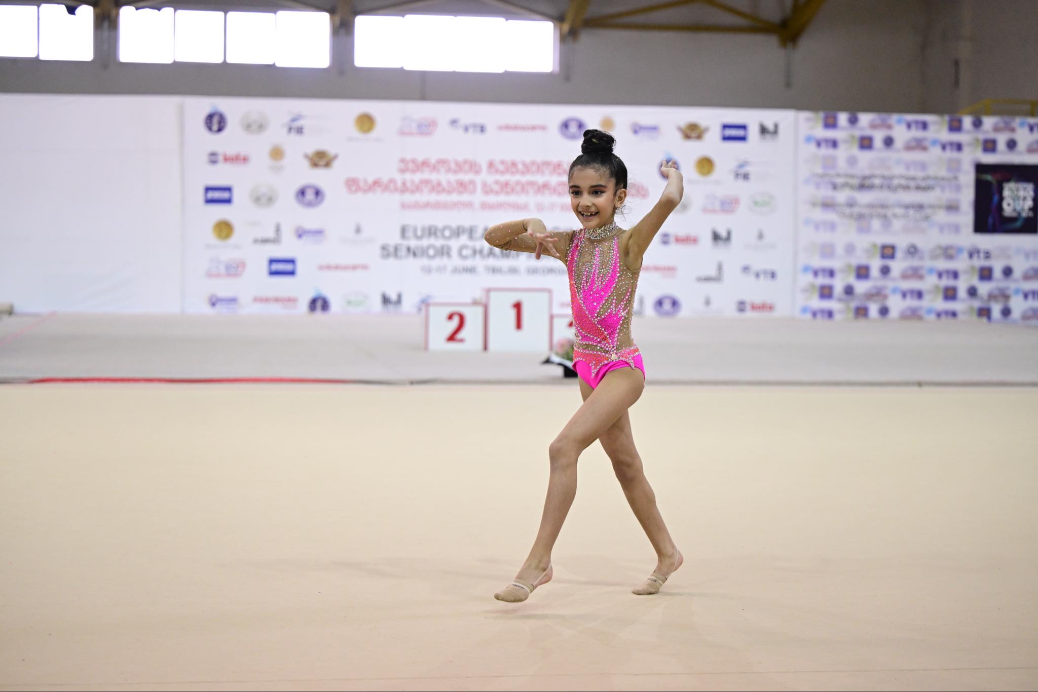 8 yaşlı Ruxsara iştirak etdiyi ilk xarici turnirdə bürünc medal qazandı (FOTO)